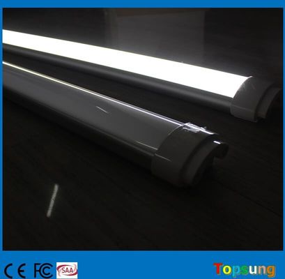 ضوء LED مضاد للماء 3 أقدام ip65 ثلاثي الدليل 30w مع موافقة CE ROHS SAA