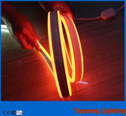 إضاءة Topsung 12v برتقالية 100m مصغرة مزدوجة الجانبين أدى حبل النيون شريط مضاد للماء 8.5 * 18mm الضوء